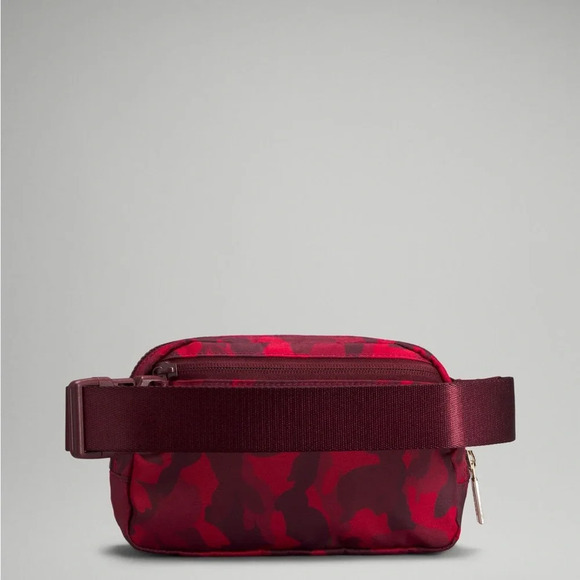 🆕 Lululemon Lunar New Year Everywhere Belt Bag - Picture 7 of 7